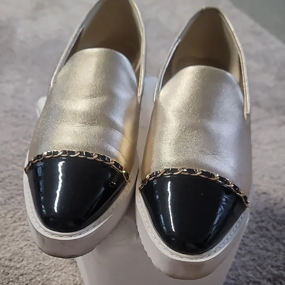 Karl Lagerfeld Gold and Black Wedge Shoes Size 6 Womens!! - Picture 2 of 9